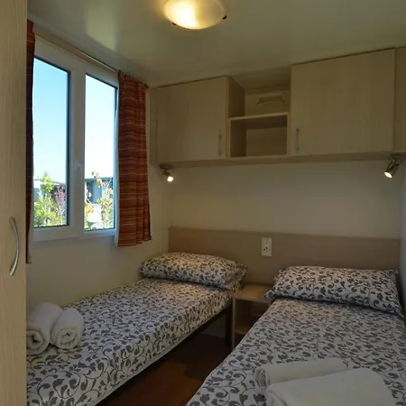 招待所 Flores Mobile Homes 3*