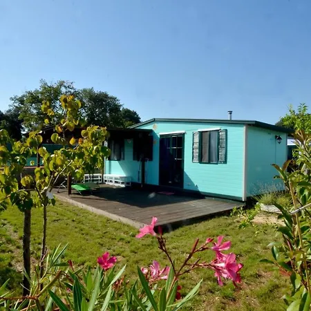 Flores Mobile Homes 罗维尼