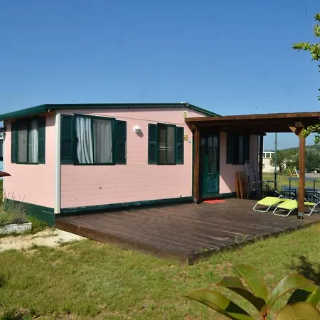 Flores Mobile Homes 罗维尼
